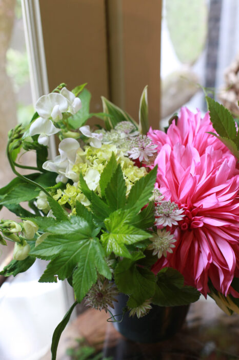 おまかせ製作のフラワーアレンジメント フラワーアレンジメントの画像